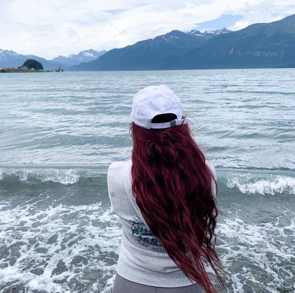 Meet your Posher, Whitney - Picture 1 of 1